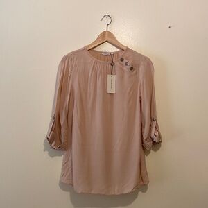 Cover Story beige rayon blouse. Size Xs. New